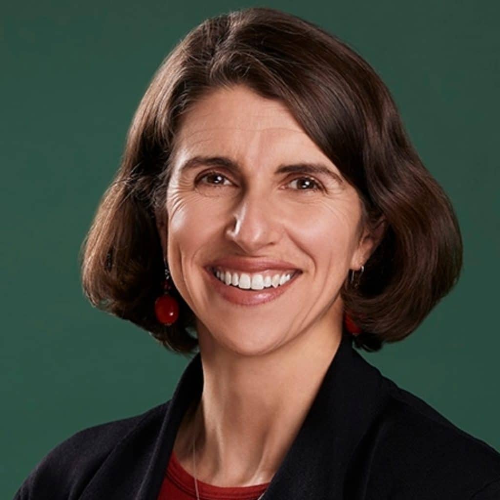 Headshot of Anna Skarbek